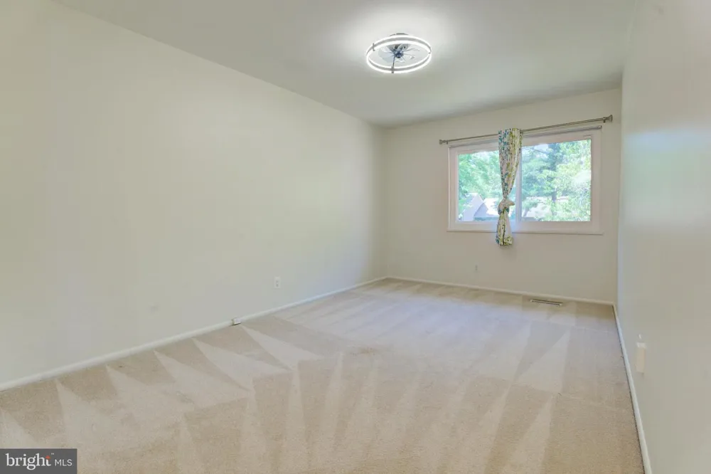 266 NEW MARK ESPLANADE Rockville, MD 20850
