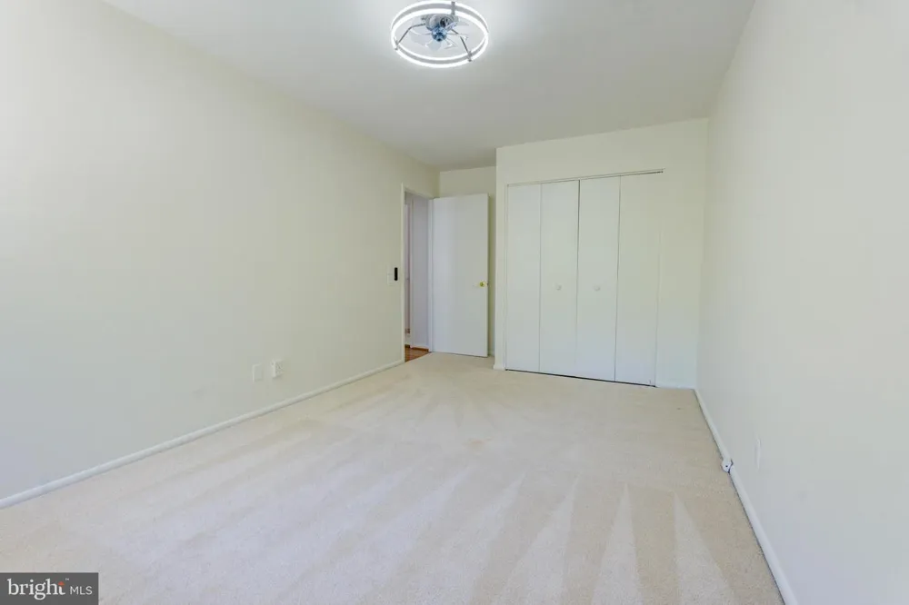266 NEW MARK ESPLANADE Rockville, MD 20850
