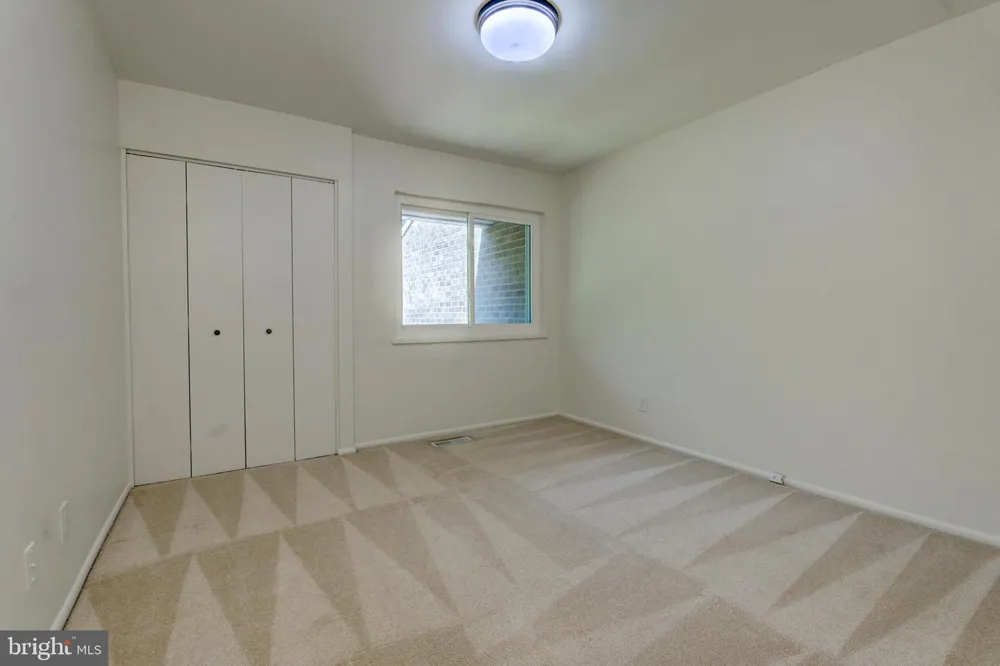 266 NEW MARK ESPLANADE Rockville, MD 20850