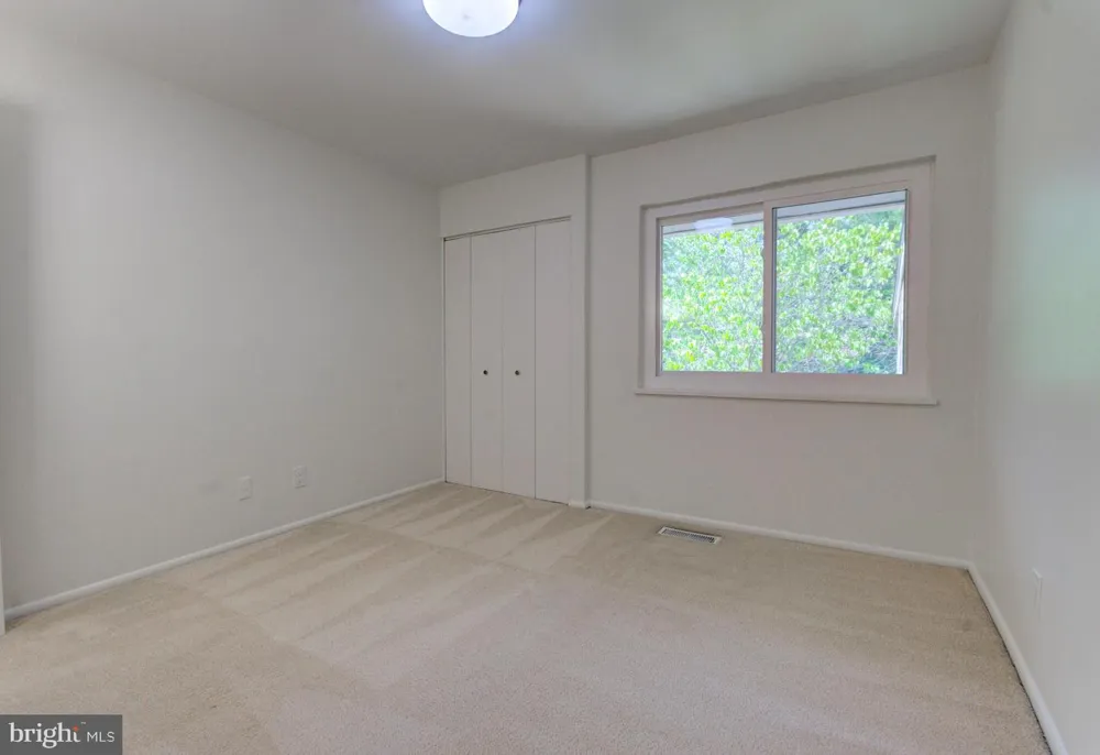 266 NEW MARK ESPLANADE Rockville, MD 20850