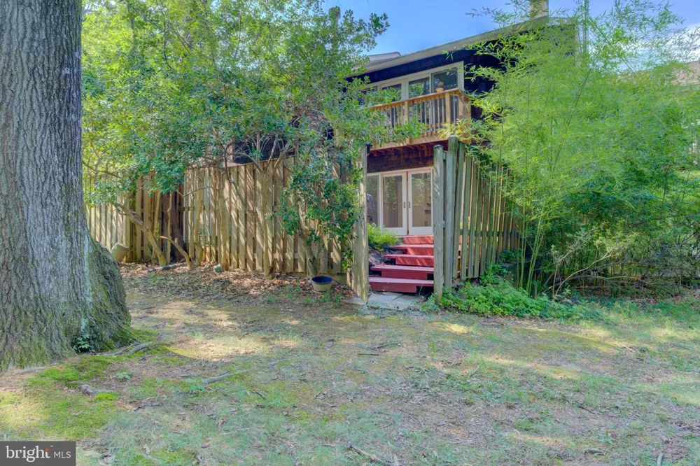 266 NEW MARK ESPLANADE Rockville, MD 20850