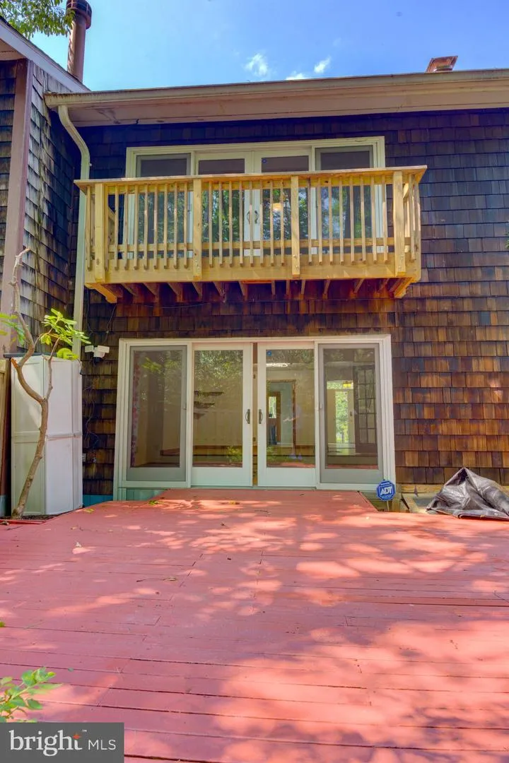 266 NEW MARK ESPLANADE Rockville, MD 20850