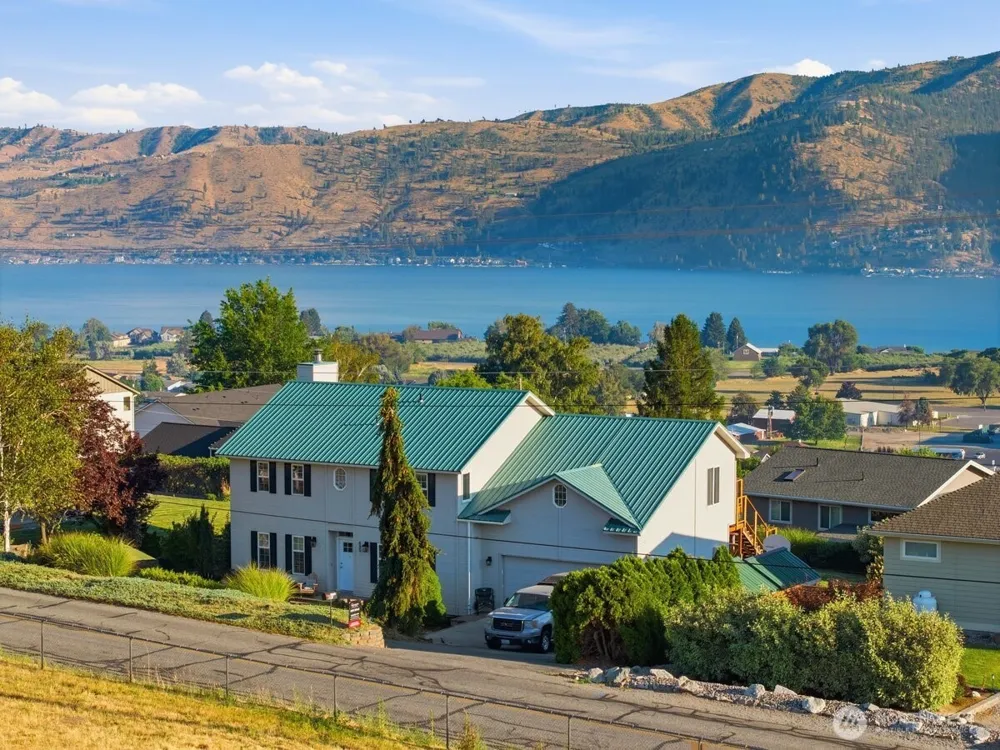 696 Green Avenue Manson, WA 98831