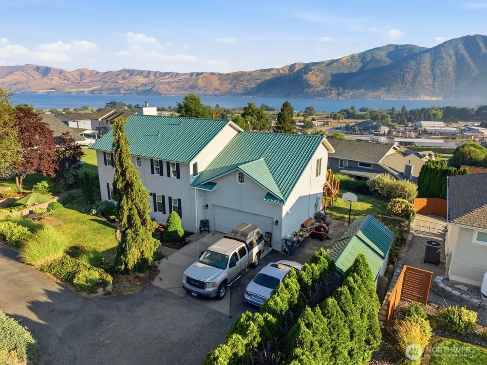 696 Green Avenue Manson, WA 98831
