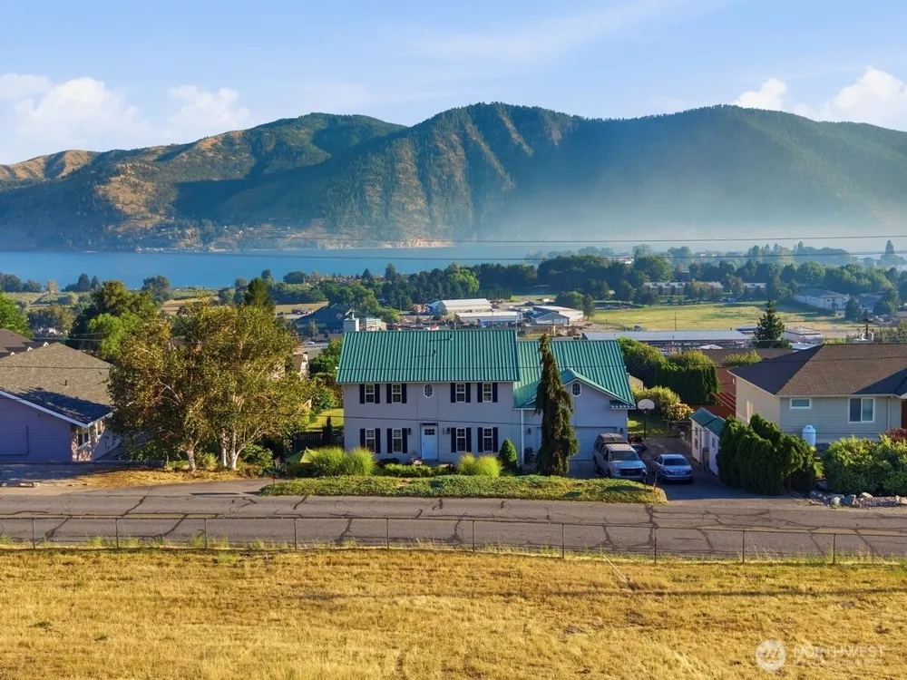 696 Green Avenue Manson, WA 98831