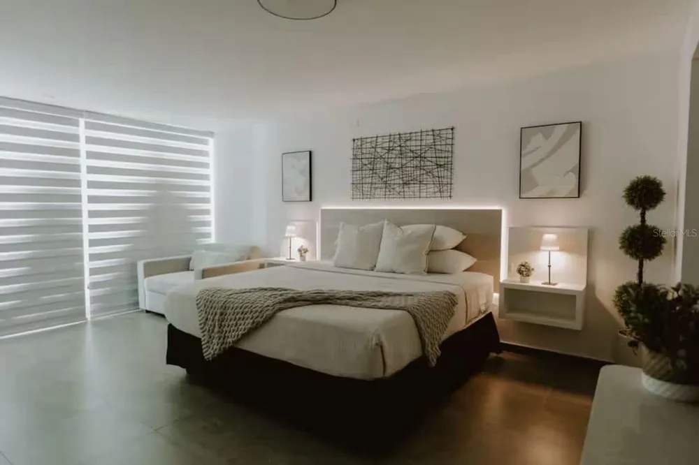 6165 AV. ISLA VERDE #1052 Carolina, PR 00979