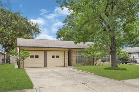 1202 Glen Echo Drive