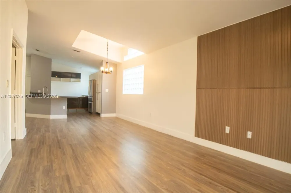 16410 Sapphire Bnd Weston, FL 33331