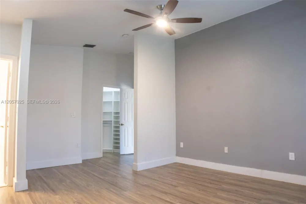 16410 Sapphire Bnd Weston, FL 33331
