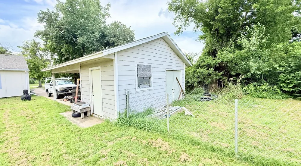 1504 E 7th Street Okmulgee, OK 74447