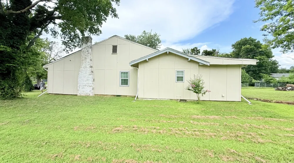 1504 E 7th Street Okmulgee, OK 74447