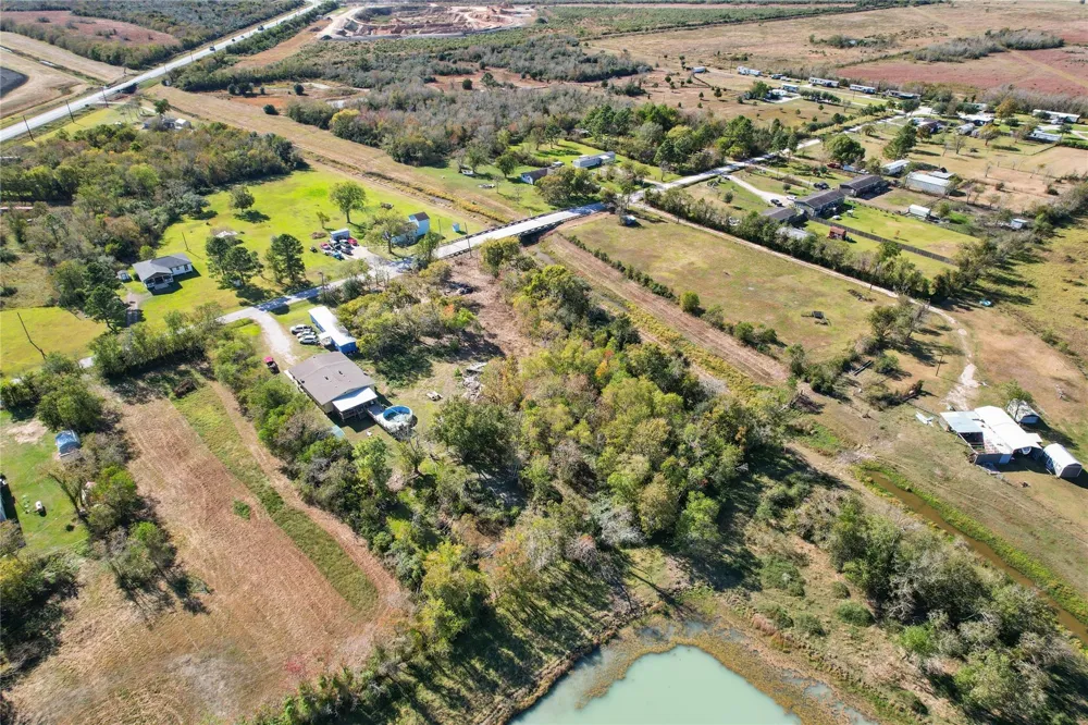 8903 Baker Street Santa Fe, TX 77510