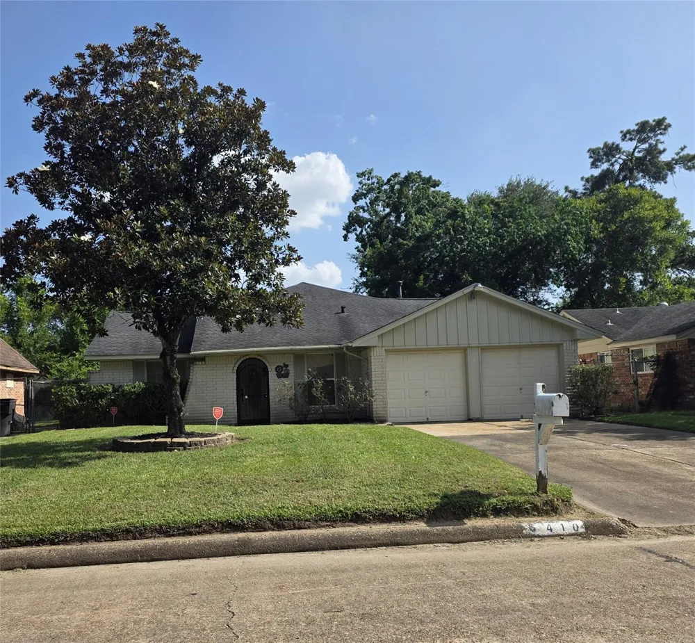 6410 Bluestone Drive Houston, TX 77016