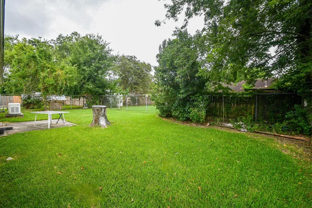 6410 Bluestone Drive Houston, TX 77016
