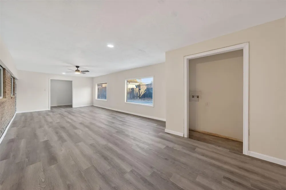 4119 Ebbtide Drive Houston, TX 77045