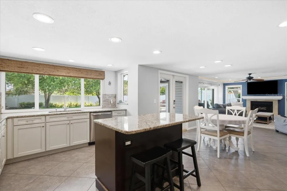 13101 BURNES LAKE DRIVE Tampa, FL 33612