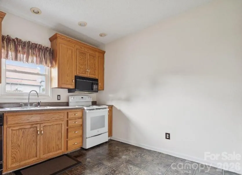 411 Central Avenue S Landis, NC 28088