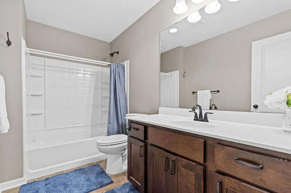 914 Prestwick Drive Belle Plaine, MN 56011