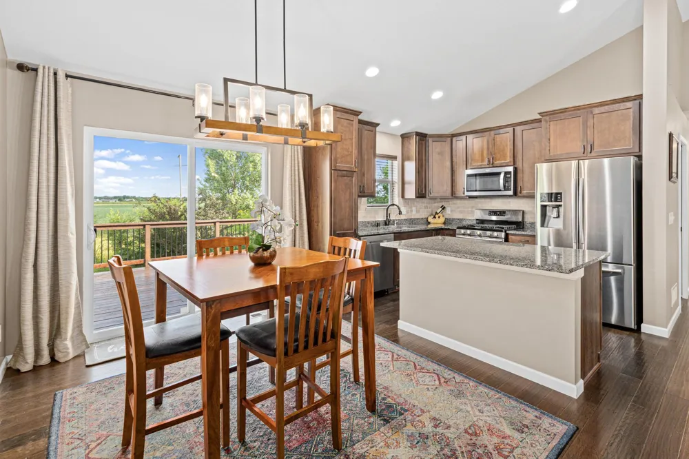 914 Prestwick Drive Belle Plaine, MN 56011