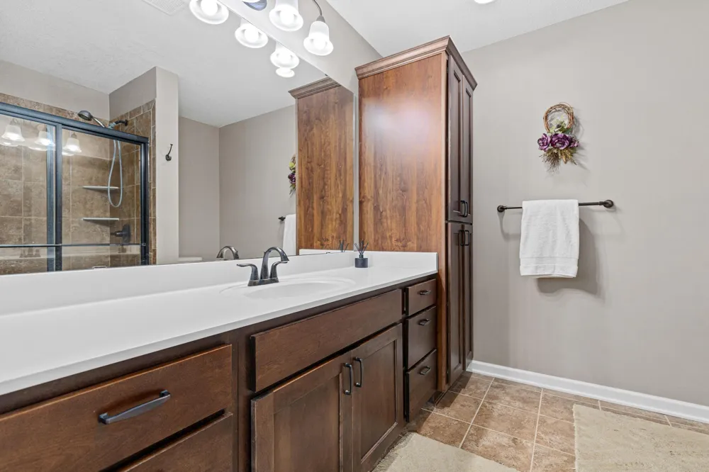 914 Prestwick Drive Belle Plaine, MN 56011