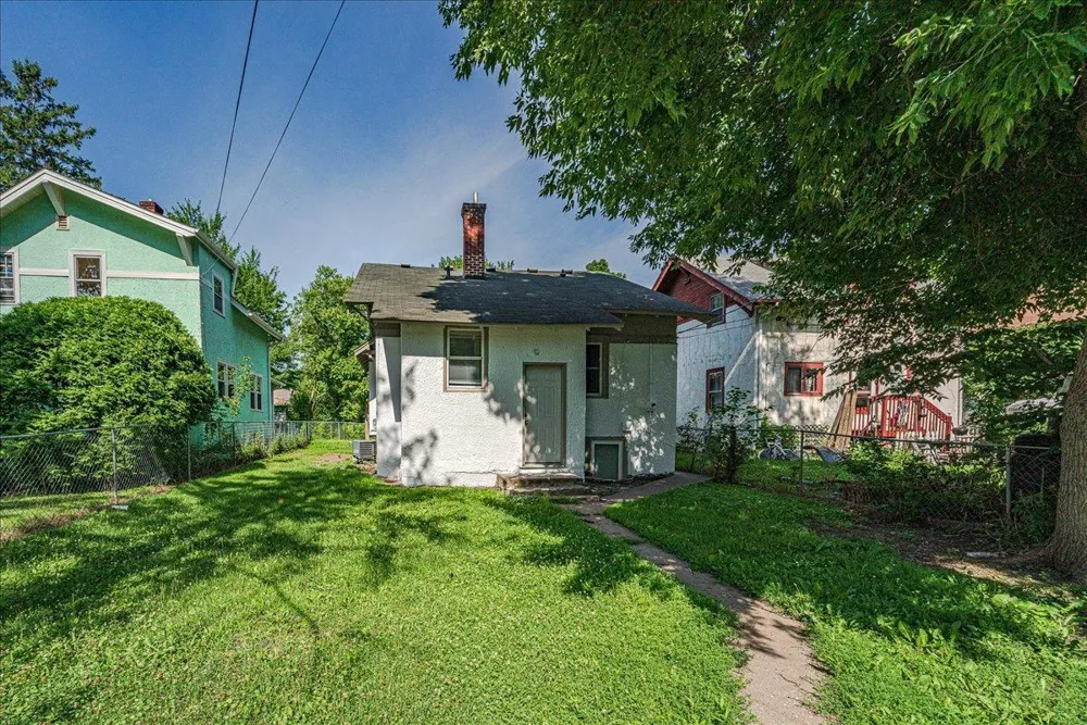 1710 Newton Avenue Minneapolis, MN 55411