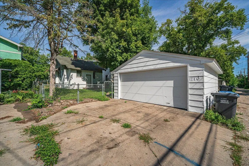 1710 Newton Avenue Minneapolis, MN 55411