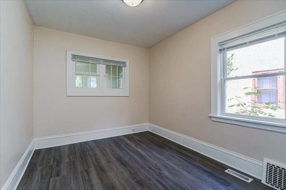 1710 Newton Avenue Minneapolis, MN 55411