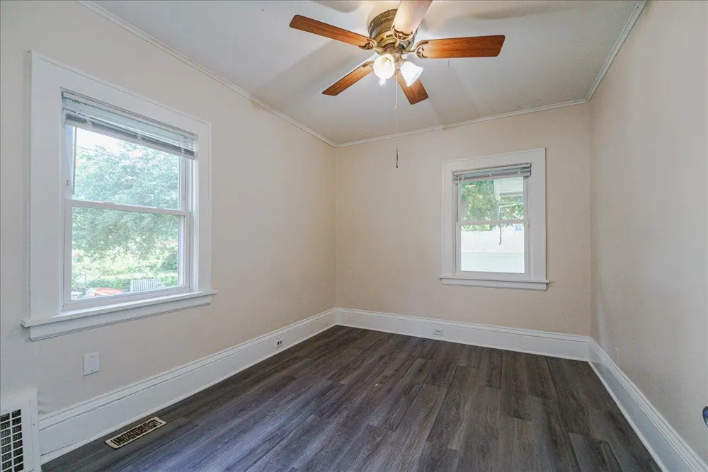 1710 Newton Avenue Minneapolis, MN 55411