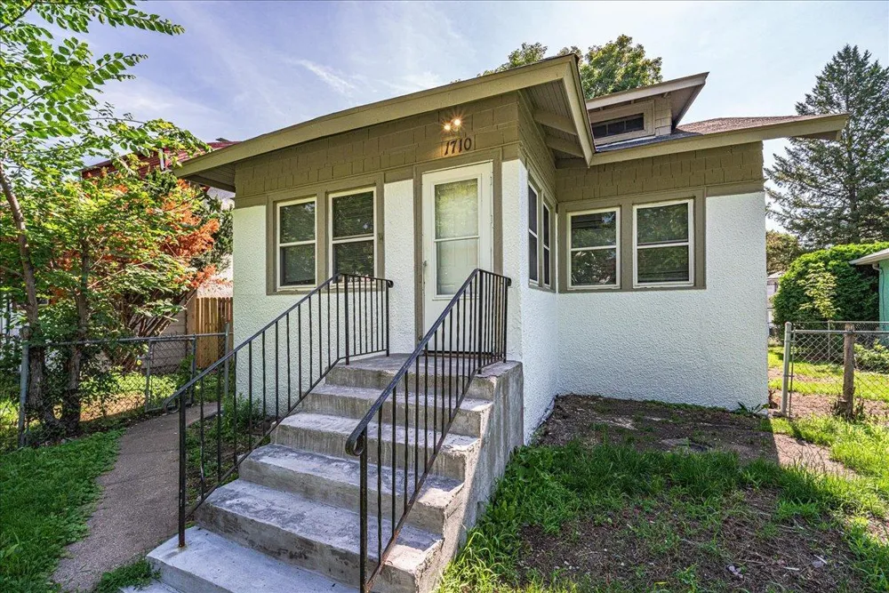 1710 Newton Avenue Minneapolis, MN 55411