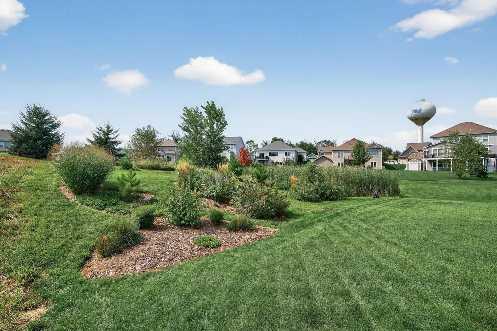2209 Naples Avenue Cologne, MN 55322