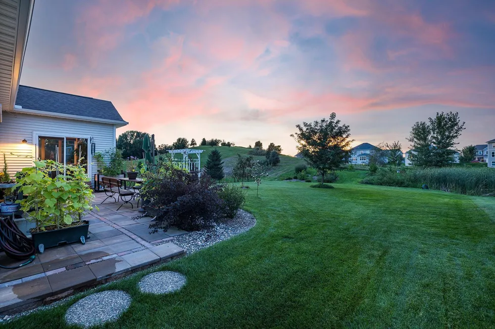 2209 Naples Avenue Cologne, MN 55322