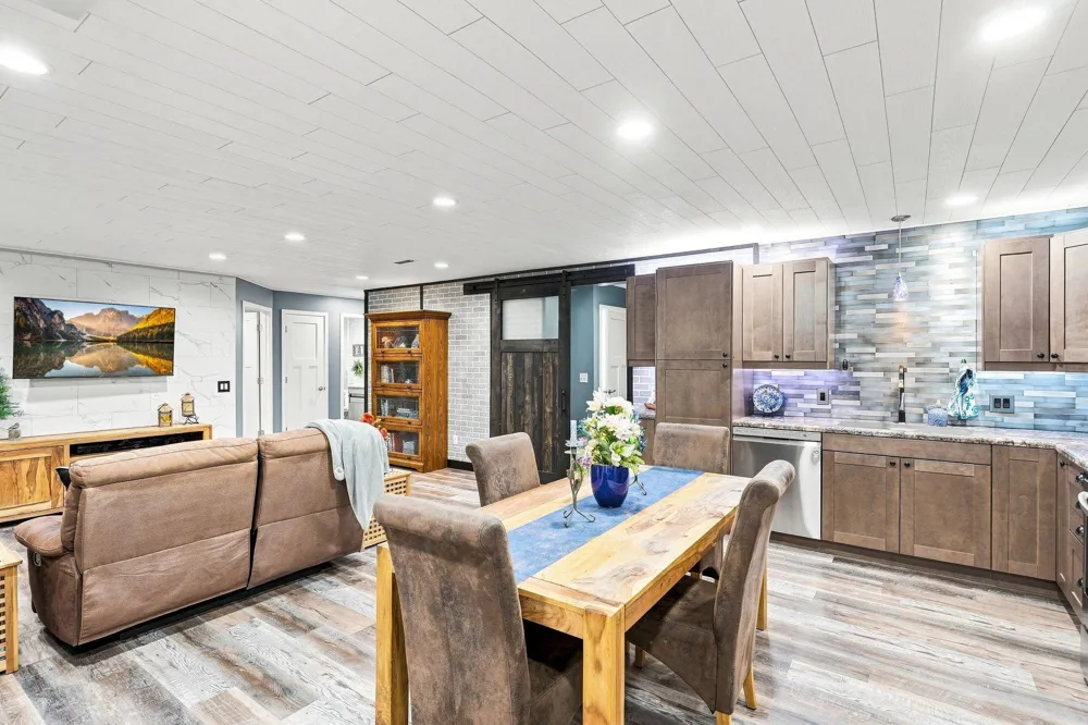 2209 Naples Avenue Cologne, MN 55322