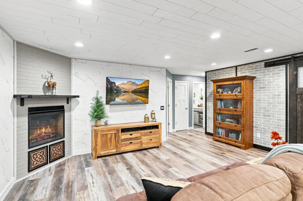 2209 Naples Avenue Cologne, MN 55322