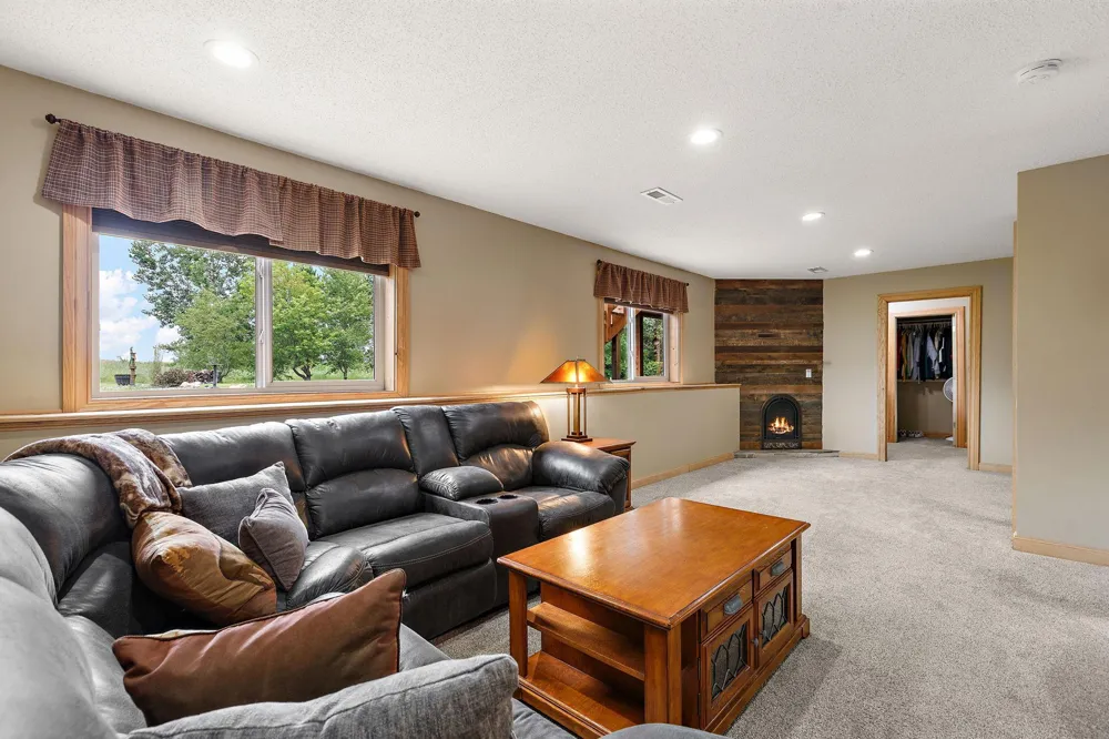 40533 Golden Avenue North Branch, MN 55056