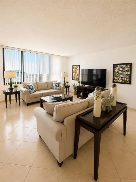 3505 S Ocean Dr #401