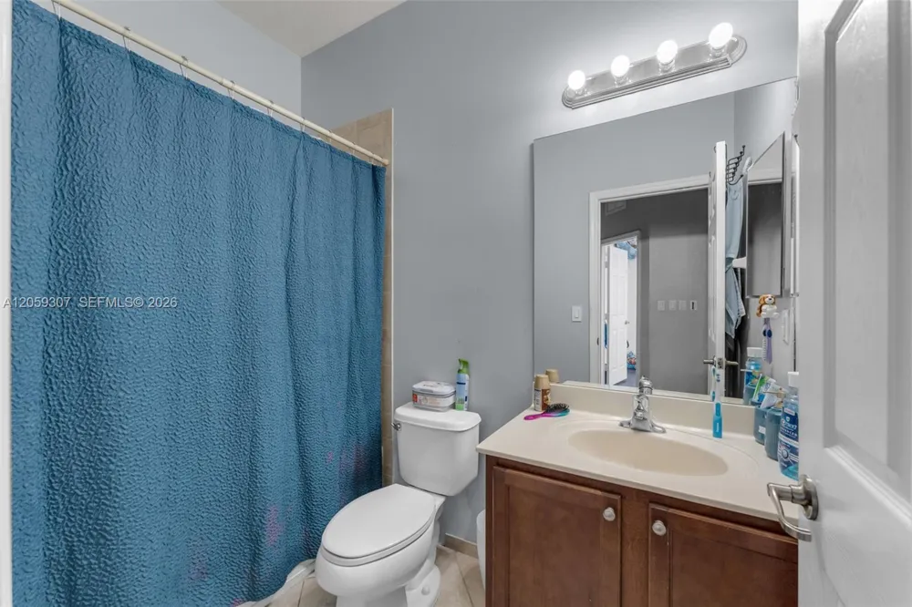 22412 SW 89th Ave Cutler Bay, FL 33190