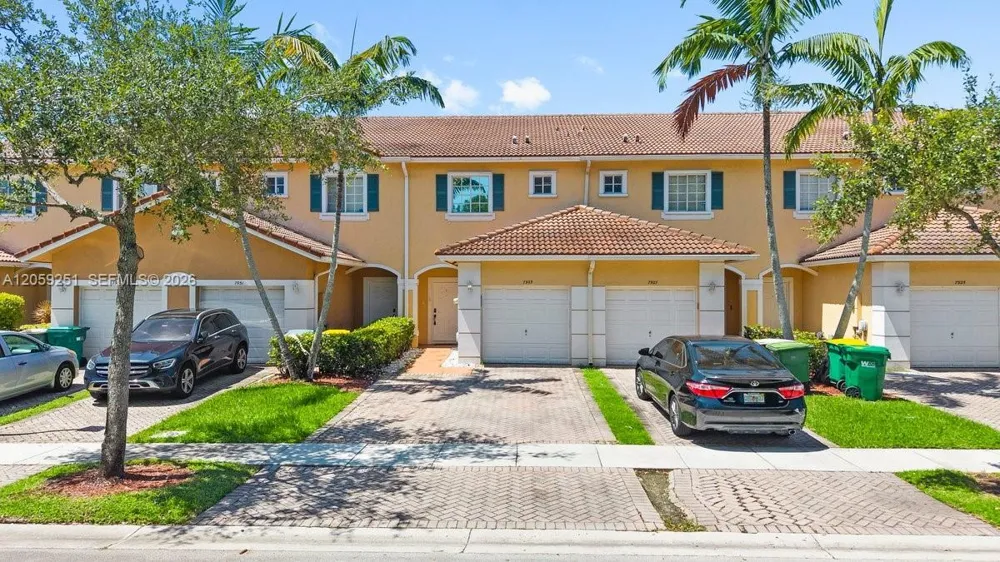 7929 Tuscany Dr Tamarac, FL 33321