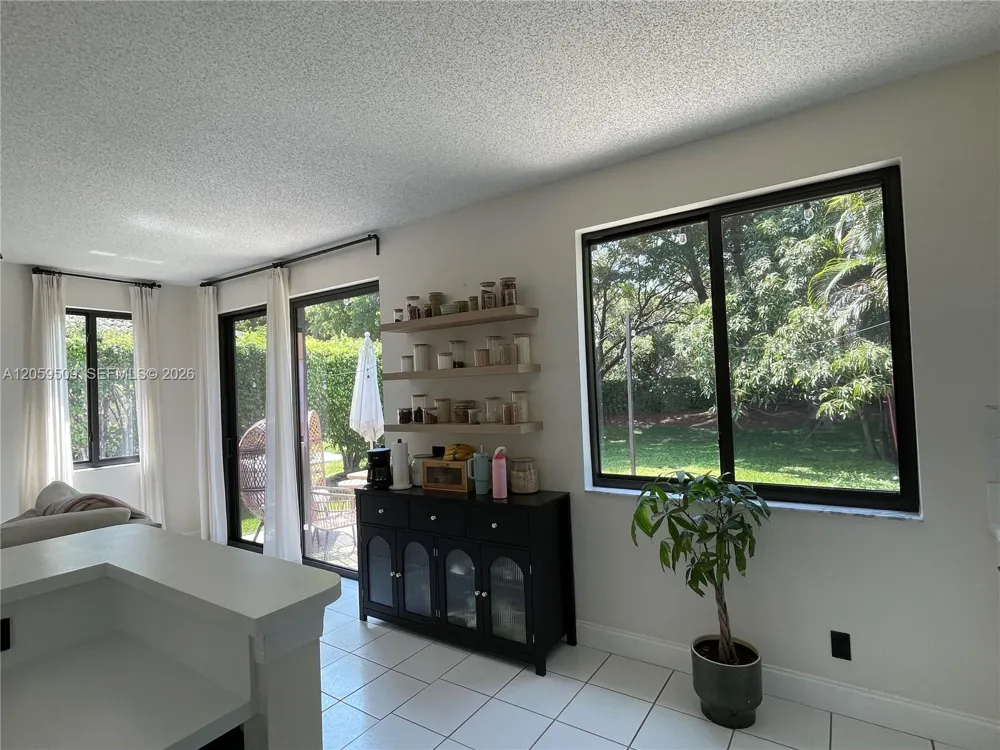 1456 Sabal Trl Weston, FL 33327
