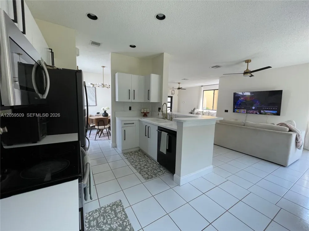1456 Sabal Trl Weston, FL 33327
