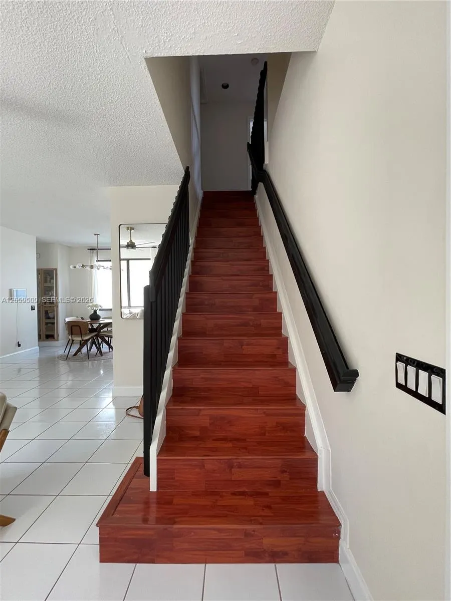 1456 Sabal Trl Weston, FL 33327