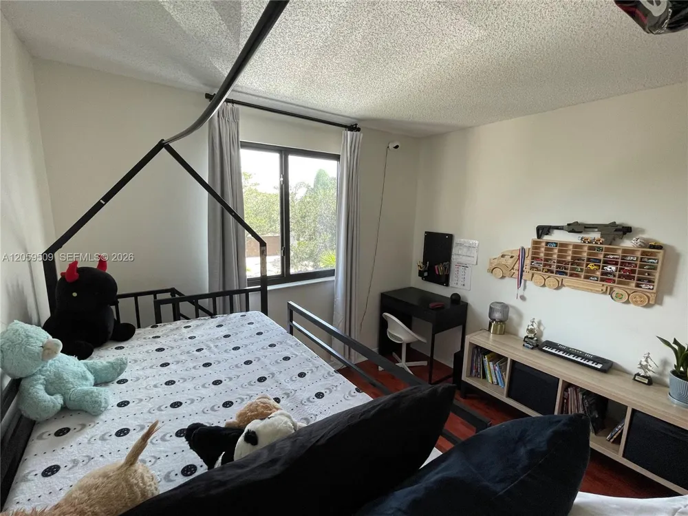 1456 Sabal Trl Weston, FL 33327