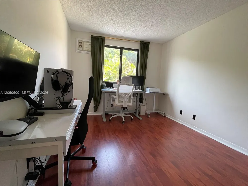 1456 Sabal Trl Weston, FL 33327