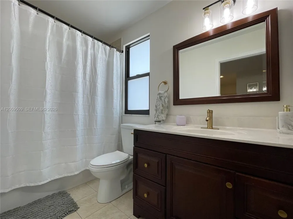 1456 Sabal Trl Weston, FL 33327