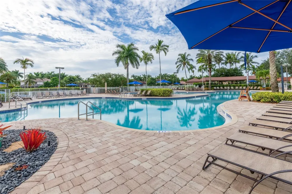 1456 Sabal Trl Weston, FL 33327