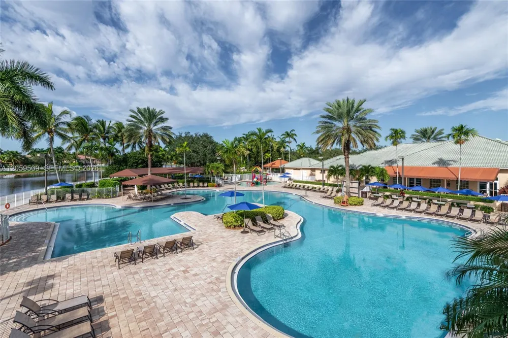 1456 Sabal Trl Weston, FL 33327