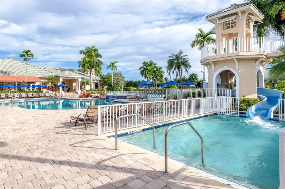 1456 Sabal Trl Weston, FL 33327