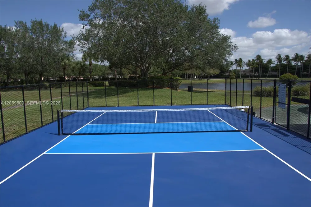 1456 Sabal Trl Weston, FL 33327