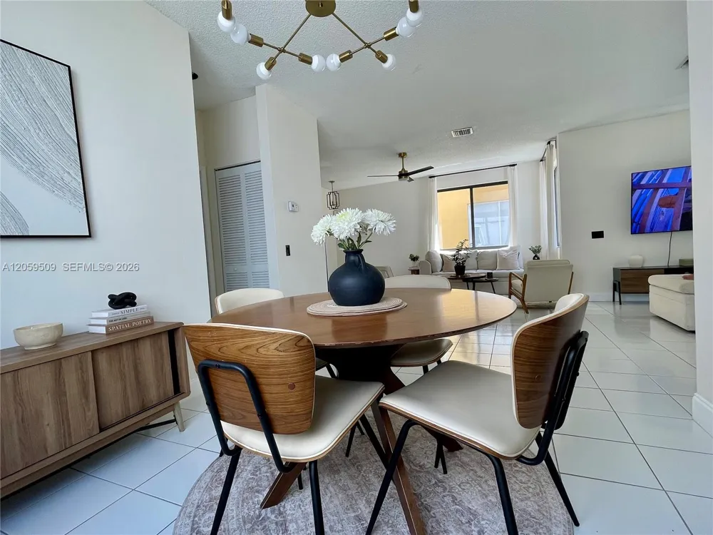 1456 Sabal Trl Weston, FL 33327