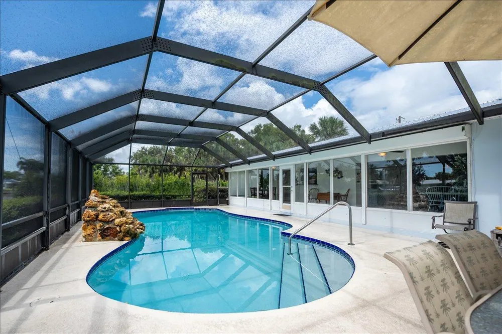 2066 5TH COURT SE Vero Beach, FL 32962
