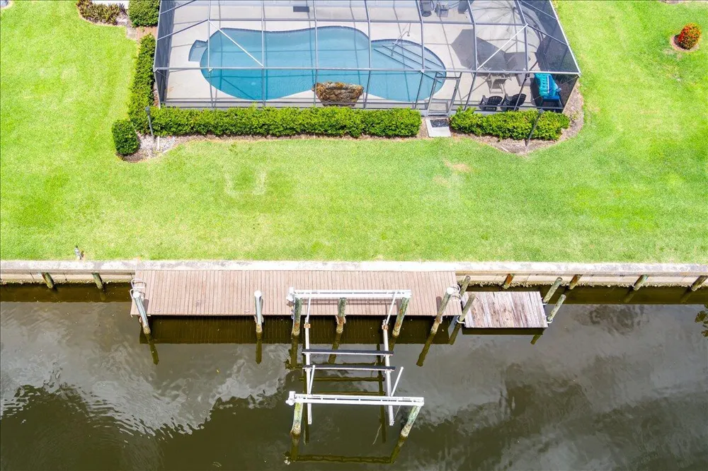2066 5TH COURT SE Vero Beach, FL 32962